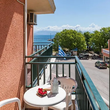 Seaside Budget By Konnect, Beach Apartment Ipsos